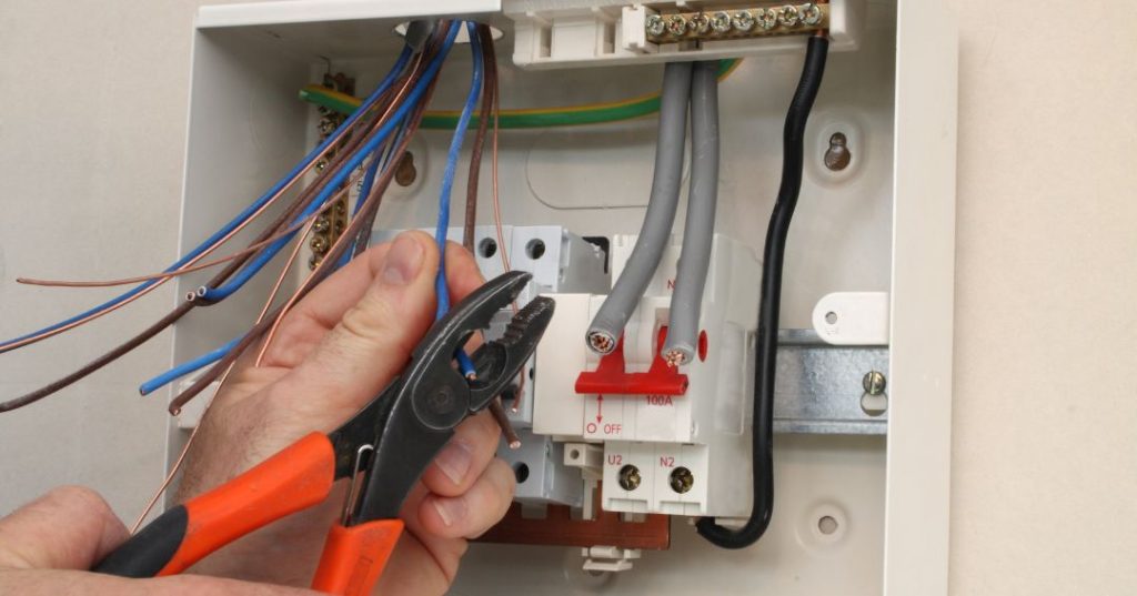 Circuitos e fiações elétricas em Londrina